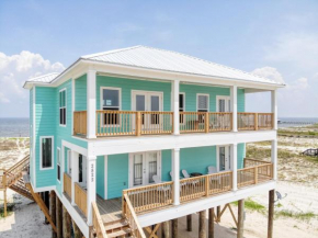 Salty Seahorse - Waterfront! Pet Friendly! Game Room, Pool Table, Beautiful Views - Room for the whole family home